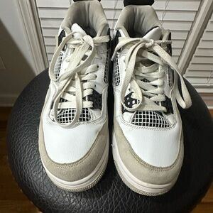 🖤 Nike White and Black Men's Jordan’s Shoes 🤍 Best Offer Accepted!